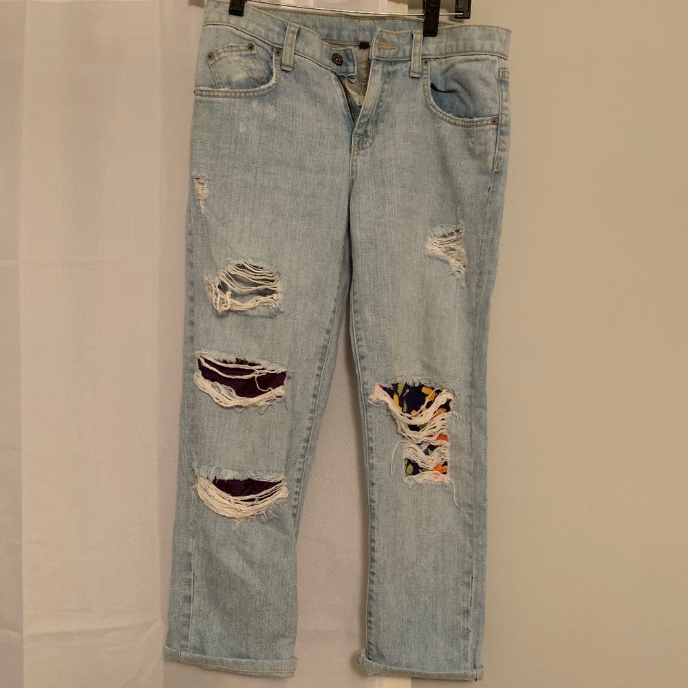 Boyfriend style jeans with patches